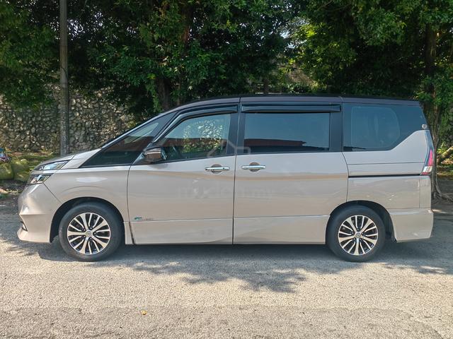 Nissan SERENA 2.0 PREMIUM HWAY STAR (A)FULOAN OFER - 2