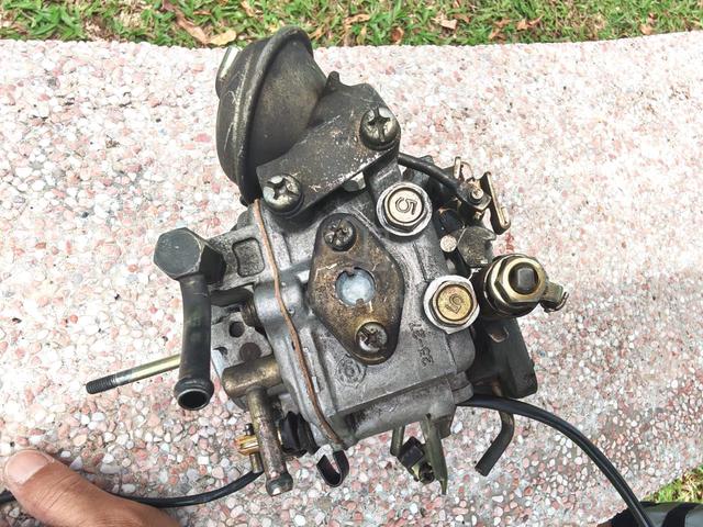 Nissan Venette C22 Carburetor - photo 5 of 6