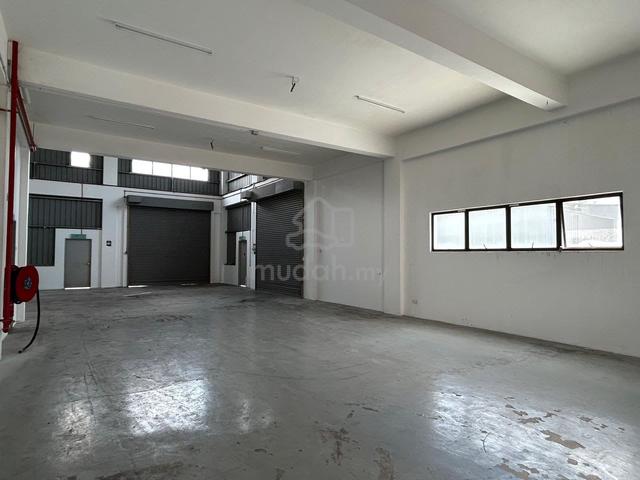 Gateway 16 Bukit raja 1.5 storey Semi D Factory for Rent with CCC 1
