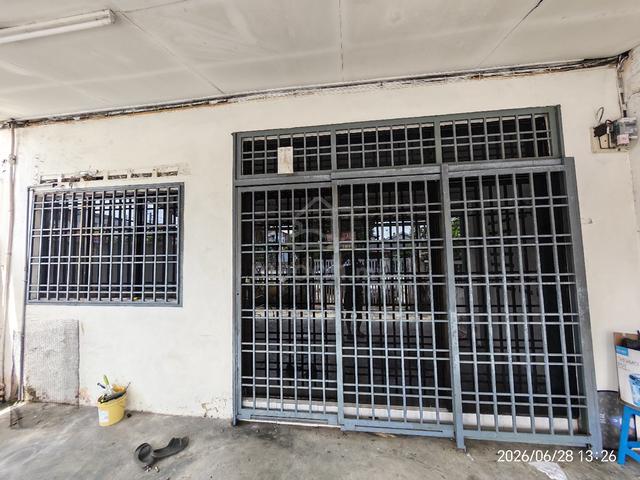 Taman Ungku Tun Aminah Skudai81300 Johor. 1