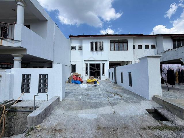 Double Storey Bakawali Renovated 1