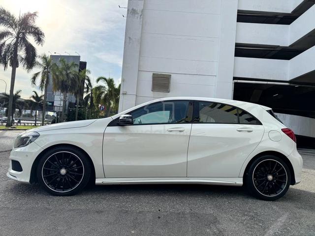 2015 Mercedes Benz A200 AMG CBU 1.6 W176 CAM HBACK - 2