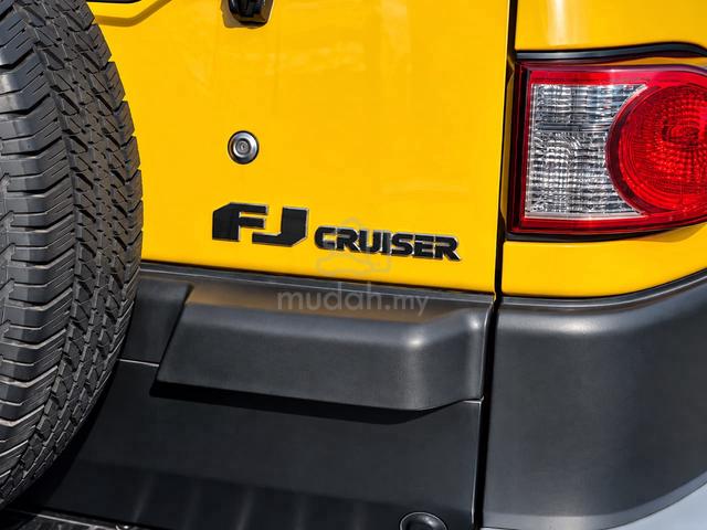 TOYOTA FJ CRUiSER 4.0 PETROL COLOUR PACKAGE D-LOCK - 3