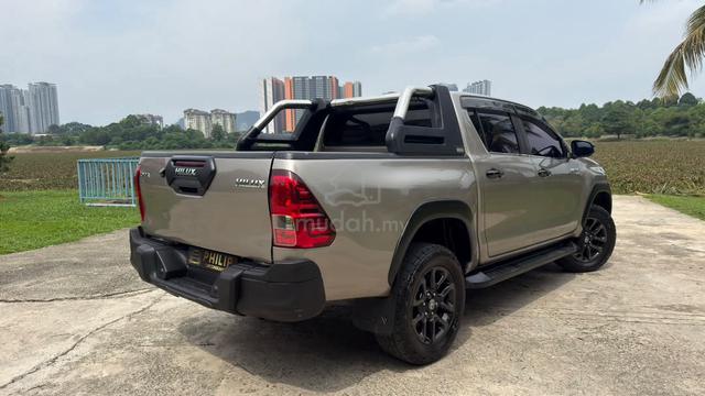 2020 TOYOTA HILUX BLACK EDITION 4X4 2.8 (A) Loan!! - 5