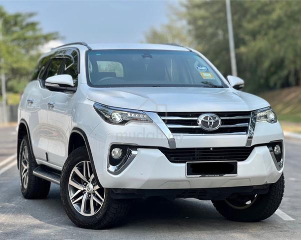 2017 Toyota FORTUNER 2.7 SRZ 4X4 2TR-FE (A) - 1