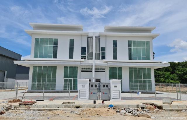 1.5 Storey Factory Orange Industrial Park Butterworth 1