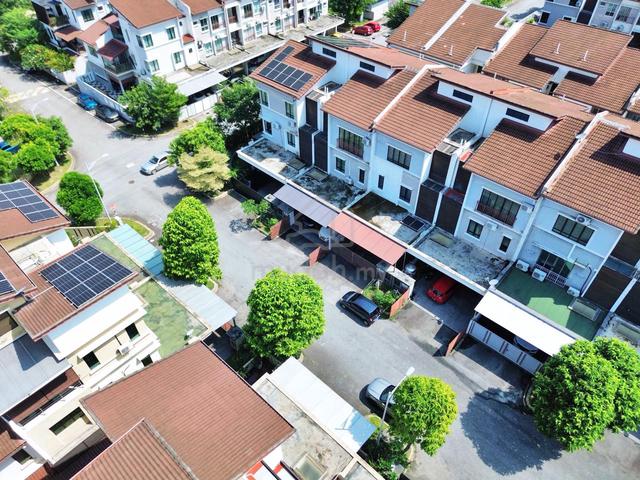 Renovated Terrace 3 Storey Taman Tropika 2 1