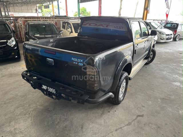 2011 Toyota Hilux 4x4 Double Cab 2.5 (Manual) - 3