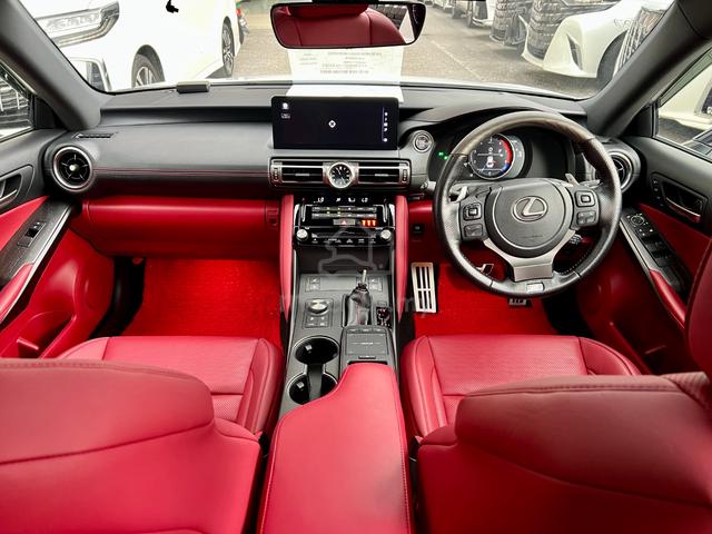 2021 RECON Lexus IS300 2.0T F SPORT MODE BLACK - 5