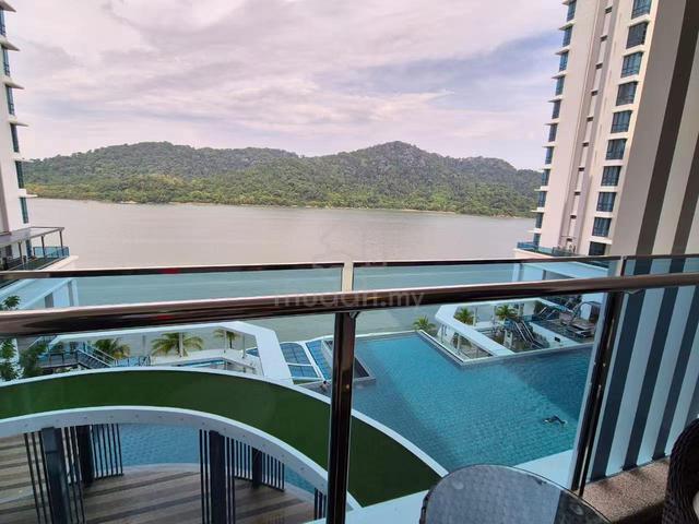 Queens Residences Q1 @ Queens Waterfront 1