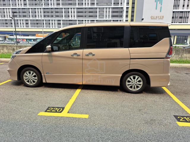 2019 Nissan SERENA 2.0 HWS Very Low Mileage - 2