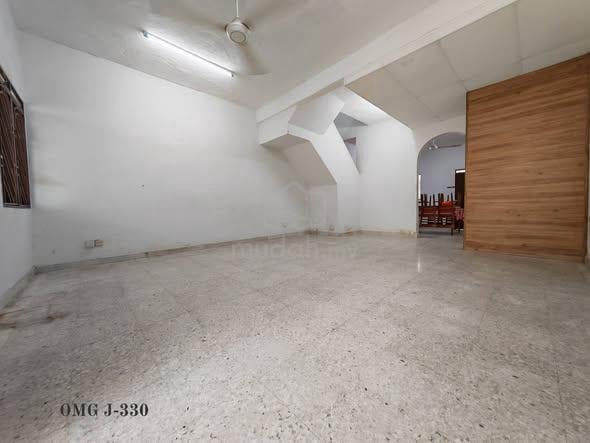 Taman Klang Utama Double Storey House Move In Condition 1