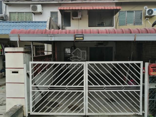 Double Storey Landed House for Rent – Taman Damai Jaya, Johor Bahru 1