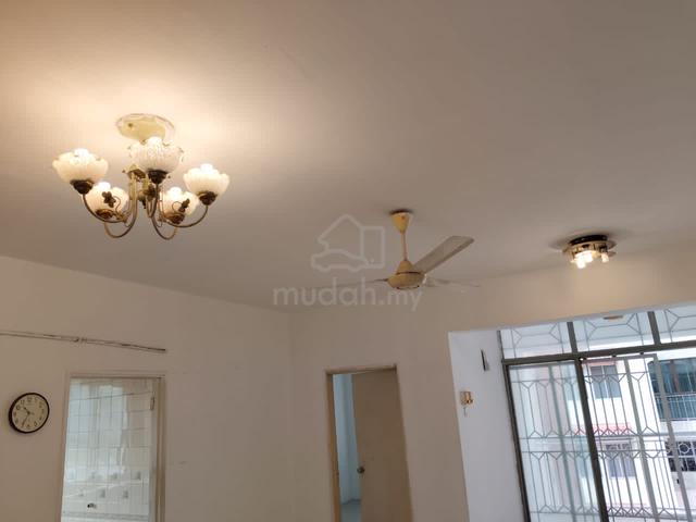 Ixora Apartment (Jalan Tun Razak) 1