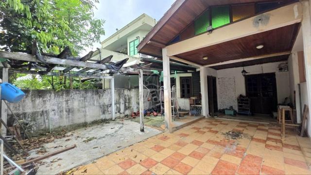 STRATEGIC LOCATION 2 Storey Terrace SS5, Kelana Jaya, Petaling Jaya 1