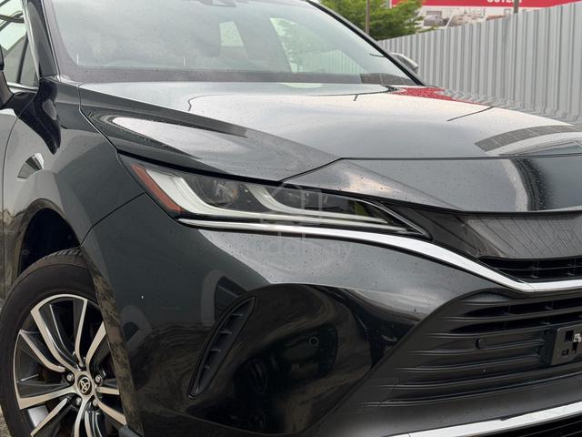 BLACK SEST 2021 Toyota HARRIER G 44k KM RECON - 4