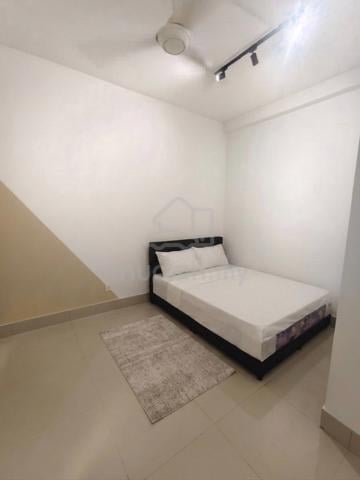 Furnish Medium Room for rent Mutiara Ville Cyberjaya MMU LKW IOC Uni 1