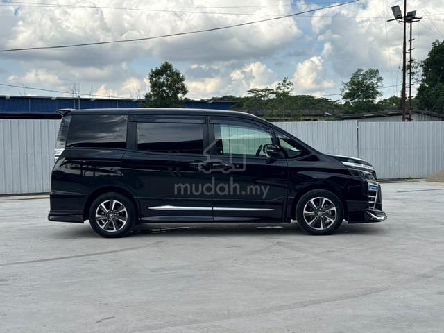 2022 Toyota VOXY 2.0 ZS KIRAMEKI III 2PD 7STR 34K - 4