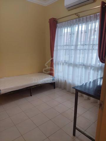 ROOM RENT - Desa Pujut 2 Permy 1