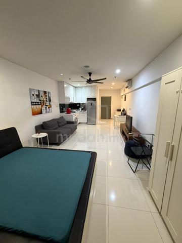 Mercu Summer Suites 1