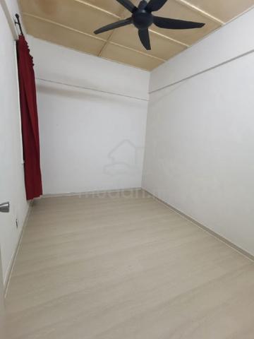 Dahlia Apartment (Putra Perdana) 1