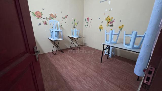 Room for Rent in Shoplot – Suitable for Multiple Uses 1