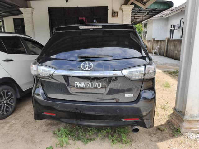 Toyota WISH 1.8 S (A) - 4
