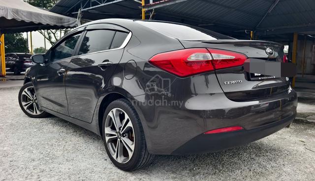 2015 Kia CERATO 1.6 YD boleh loan kedai - 2