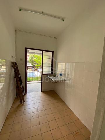 Palma Apartment (Bandar Country Homes) 1
