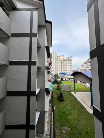 Rumah Pangsa Larkin ( Flat Larkin ) 3