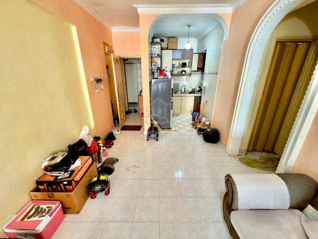 Sri Gotong Apartment 1