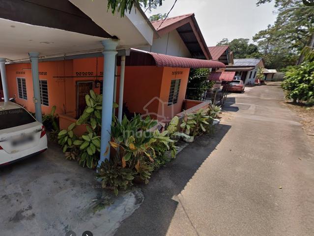 House for Rent-Tangga Batu Melaka 1