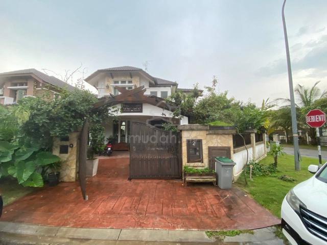 Taman Austin Perdana Semi-D Corner Fully Renovated [ 4000Sqft! ] 1
