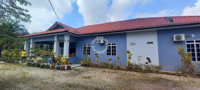Banglo Besar Dan Tanah 1 Ekar, Batu Pahat, Johor 3