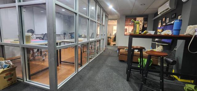 Shah Alam Seksyen & 1st floor Renovated office for Rent 1