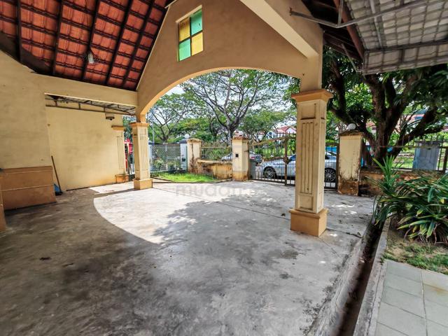 Taman Impian Emas 1