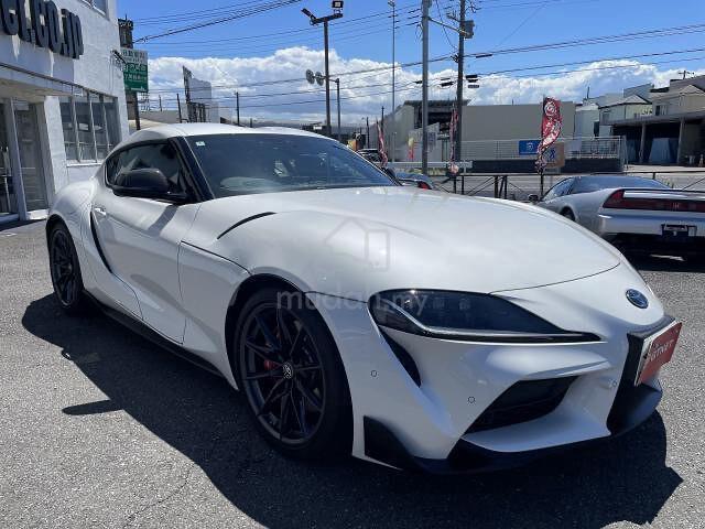 2024 BOOKNOW White/Black Toyota SUPRA 3.0 RZ - 3