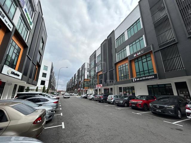 Ground Floor shoplot for rent @ Pelangi Avenue, Taman Pelangi 1