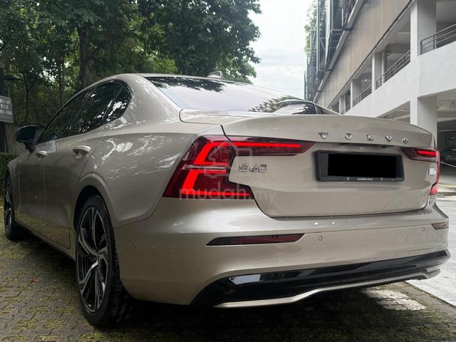 2023 Volvo S60 2.0 RECHARGE T8 ULTIMATE MY23 (A) - 4
