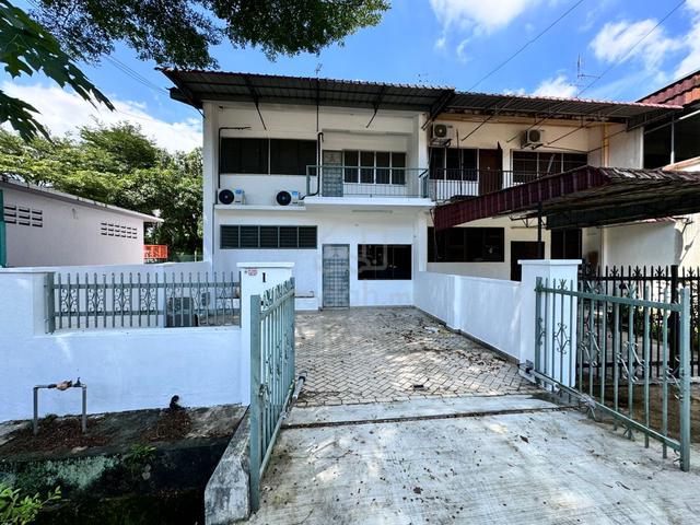 Double Storey House @ Jalan Mesra Taman Kolam Air Nearby Jb Town 1