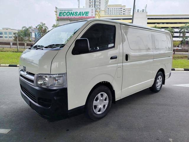 2010 Toyota Hiace 2.5 (M) Panel Van Diesel Engine - 3
