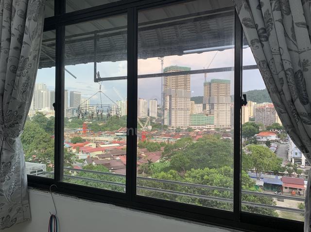 Desa Permata Female Small Room Nearby Sunshine Central Paya Terubong 1