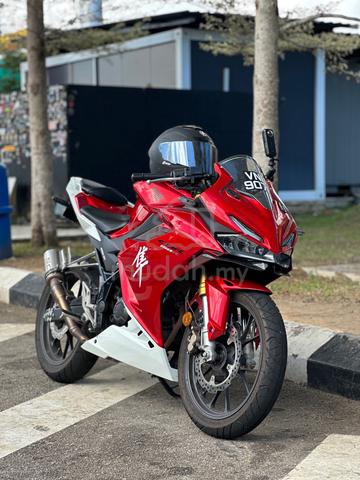 CBR150R 2025 (mileage 6k lebih) - photo 2 of 2