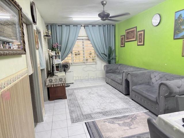 Sri Rakyat Apartment 1