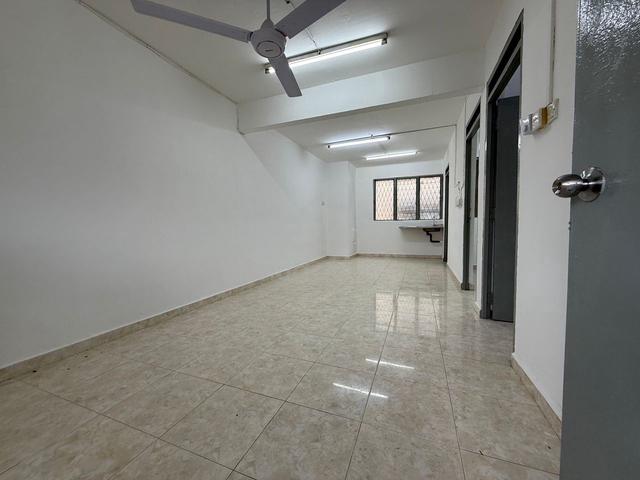 Flat Taman Ungku Tun Aminah 1