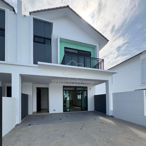 Brand New / Austin Duta 5 / 22x70 / 4Bed 3Bath / Freehold / Non Bumi 1