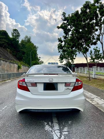 Honda CIVIC 1.8 i-VTEC (A) 2012 - 5