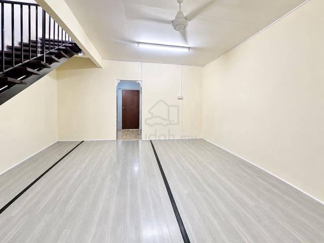 CHEAPEST REFURBISHED Double Storey Taman Sri Tanjung Semenyih 1