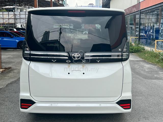 2023 Toyota VOXY 2.0 S-Z (A) - 4