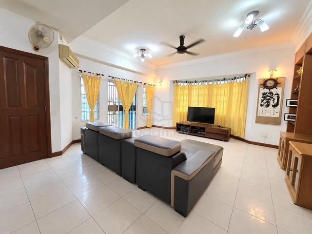 Molek Redang Villa 2.5 Storey Semid Full Loan Renovated Good Condition 1